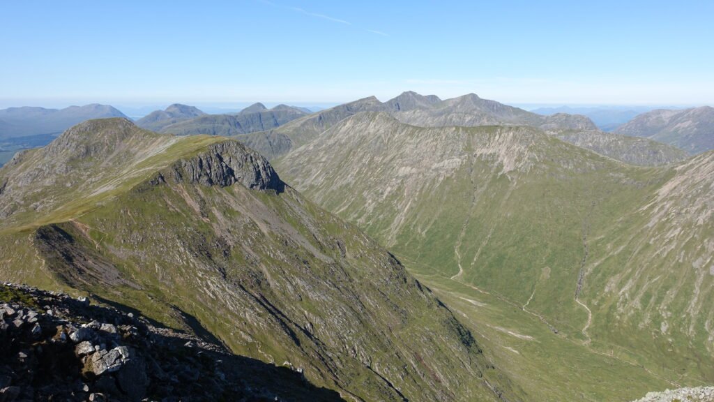 Curved Ridge: Scrambling a Scottish Classic - DavEv0010
