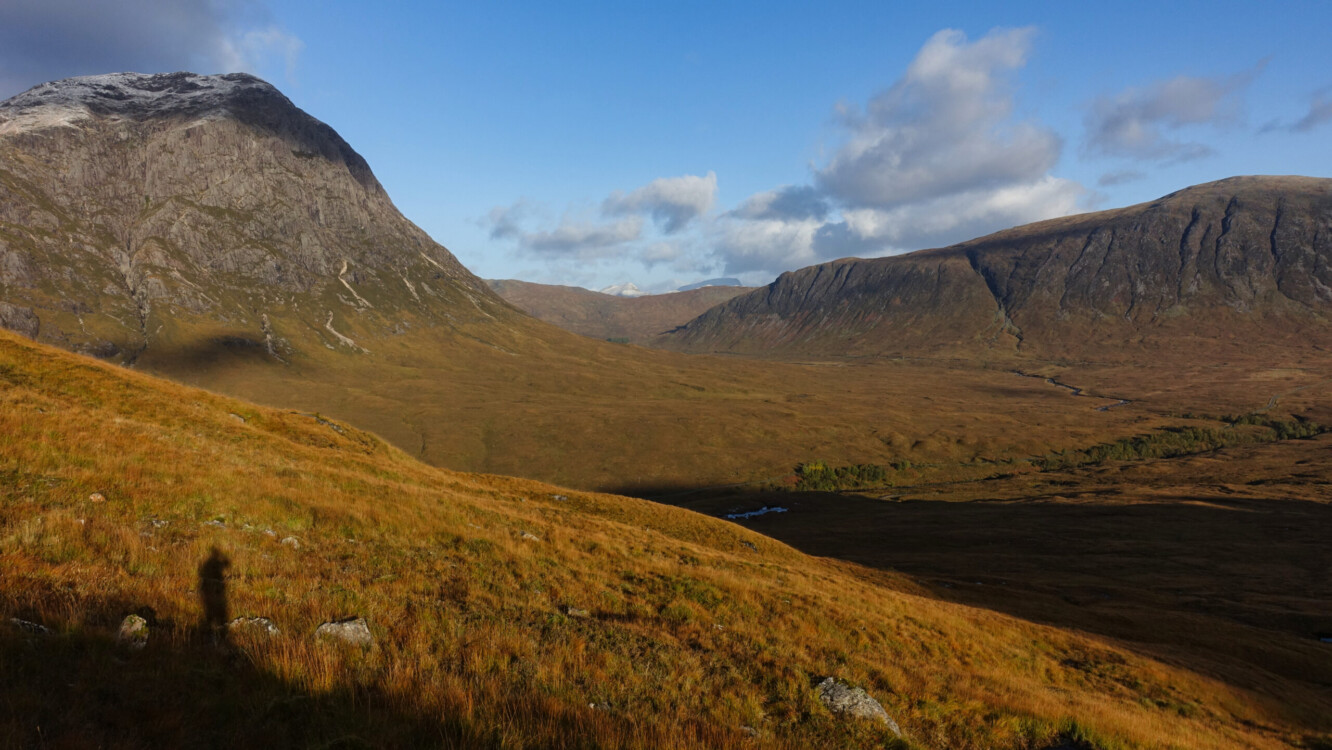 Spectacular early morning light on the approach Buachaille Etive Mòr