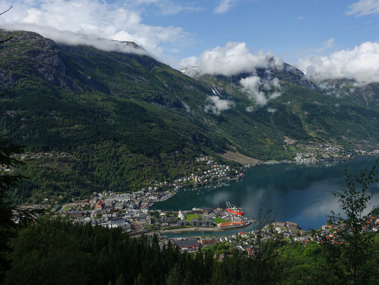 Odda, as the weather moves in and out Odda