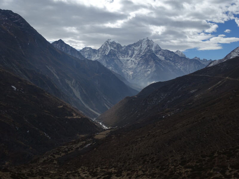 Down the valley to Kantega Kantega