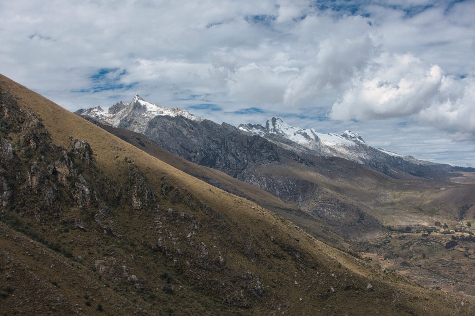 Peaks south of Pitec Peaks south of Pitec