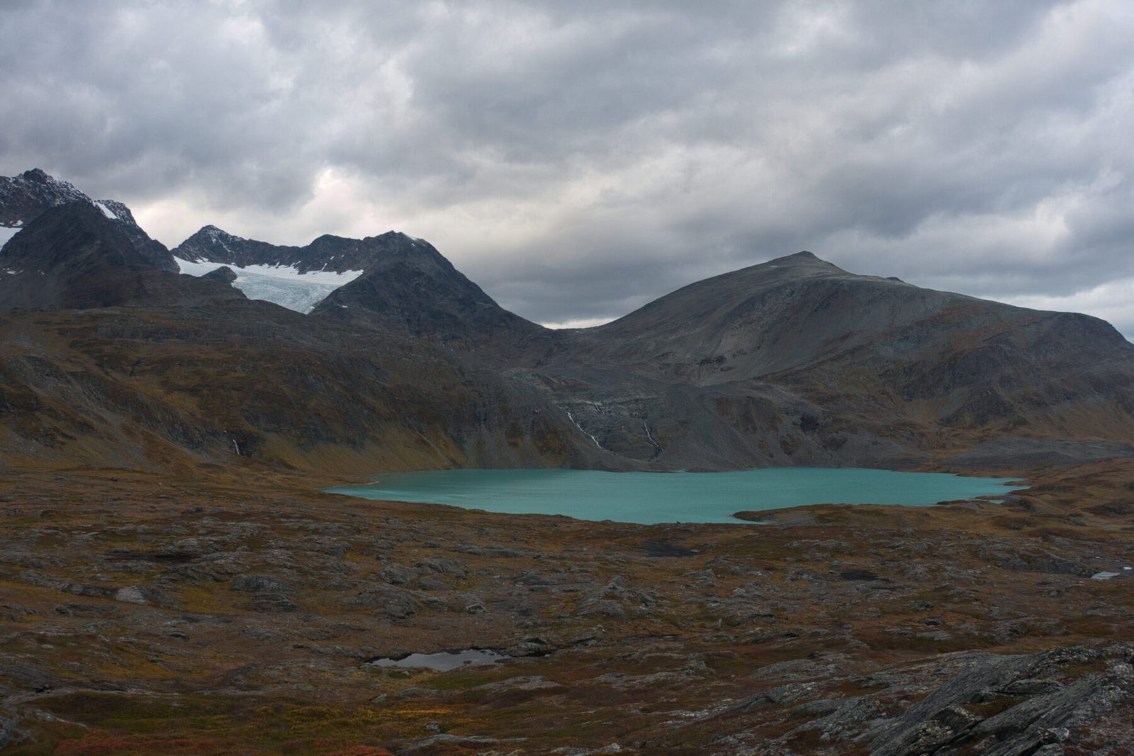 Istind and Fastdalstinden above Rottenvikvatnet Istind and Fastdalstinden above Rottenvikvatnet